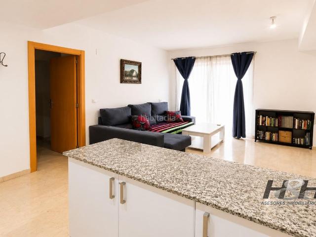 Piso en venta en Valencia, El Cabanyal El Canyamelar. Se vende piso junto Av. Los Naranjos, H H Asesores, Inmobiliaria en Burjassot. Pisos.