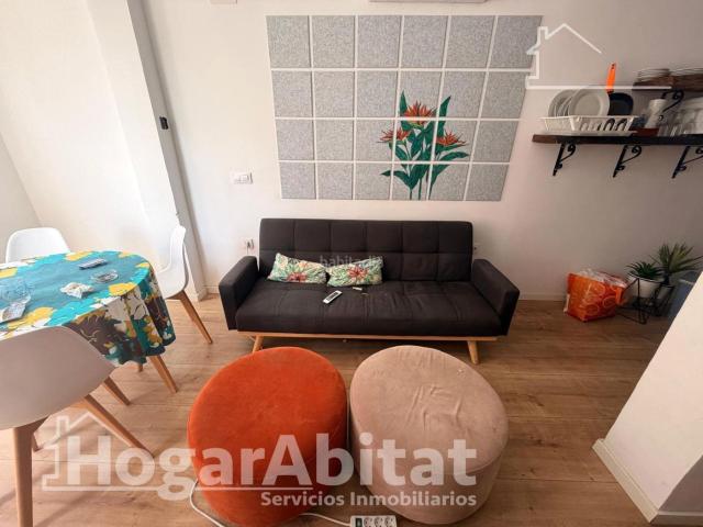 Piso en venta en Valencia, El Cabanyal El Canyamelar. REFORMADO, BONITO Y MUY LUMINOSO CON TERRAZA MUY CERCA DE LA PLAYA. Pisos.