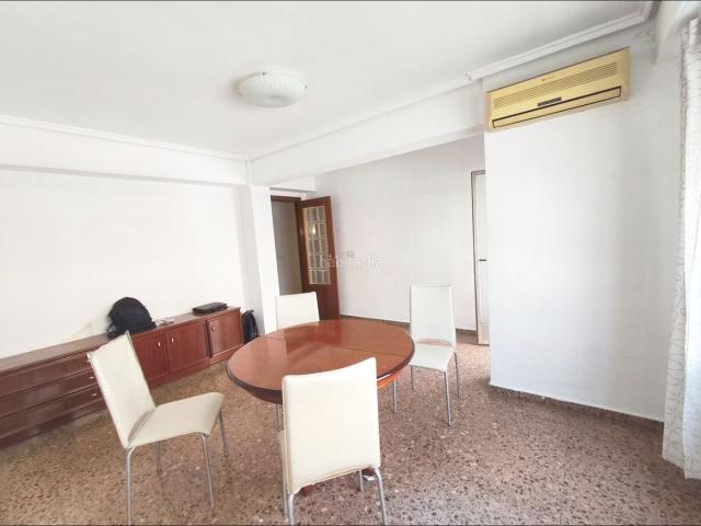 Piso en venta en Valencia, El Calvari. Amplio Piso en Campanar el Calvari, Valencia. Pisos.