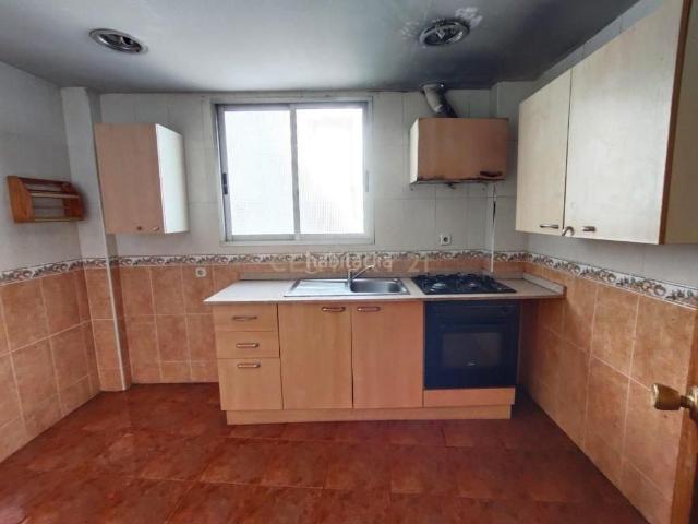 Piso en venta en Valencia, El Castellar i l'Oliverar. Vivienda en venta en c. vicente puchol, 11, Valencia, Valencia. Pisos.