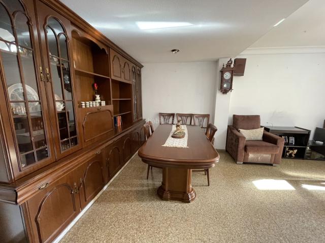 Piso en venta en Valencia, El Carme. PISO DE CUATRO HABITACIONES EN VENTA EN EL CARMEN. Pisos.
