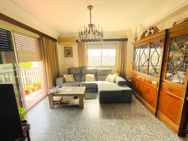 Piso en venta en Valencia, El Carme. Piso en venta con vistas privilegiadas en pleno centro histórico de Valencia. Pisos.