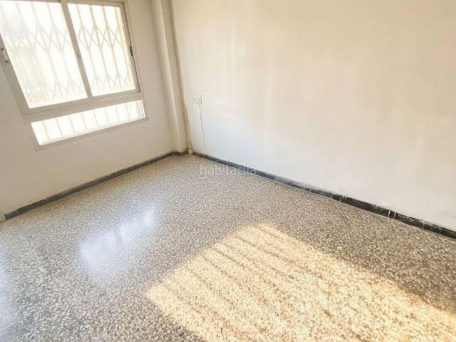 Piso en venta en Valencia, El Grau. PISO CON BALCÓN Y TERRAZA. ZONA MERCADO DEL GRAU. Pisos.