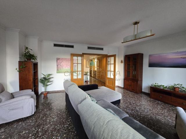 Piso en venta en Valencia, El Pilar. GRAN PISO CON GARAJE Y TRASTERO EN ZONA TORRES DE QUART VALENCIA. Pisos.