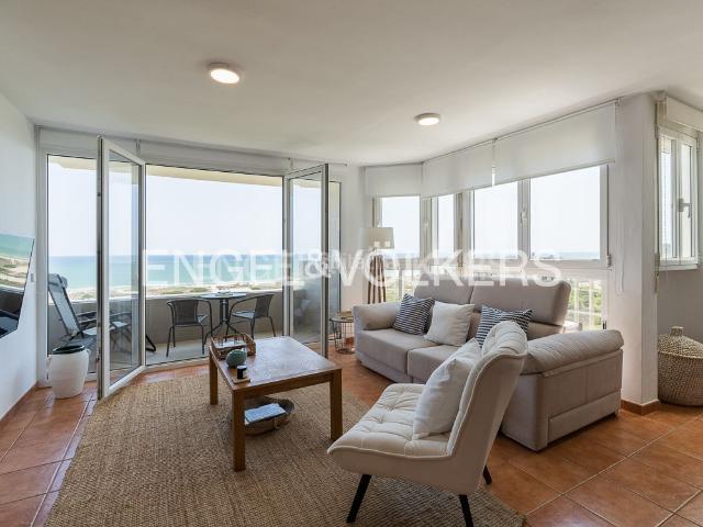 Piso en venta en Valencia, El Saler. Excelente vivienda con vistas al mar en El Saler. Pisos.