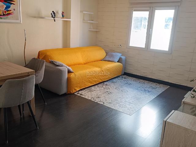 Piso en venta en Valencia, Els Orriols. Piso amplio y luminoso en Avenida Constitución. Pisos.