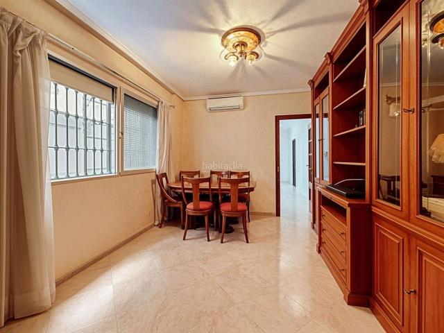 Piso en venta en Valencia, En Corts Doctor Waksman. DEJA DE BUSCAR Y LLAMA YA ACABAS DE ENCONTRAR EL VERDADERO UNICORNIO INMOBILIARIO A LAS PUERTAS DE RUZAFA!. Pisos.