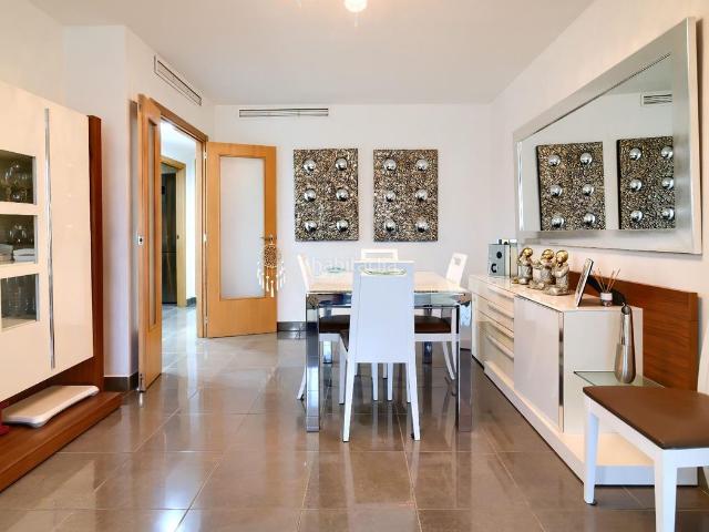 Piso en venta en Valencia, En Corts Doctor Waksman. Estupendo piso cerca del estadio Roig Arena. Pisos.