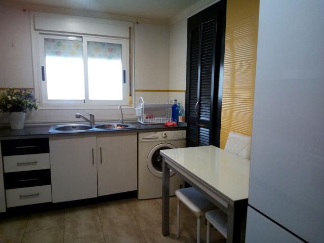 Piso en venta en Valencia, En Corts Doctor Waksman. ! QUIERES VIVIR CERCA DEL BARRIO RUZAFA ?. Pisos.