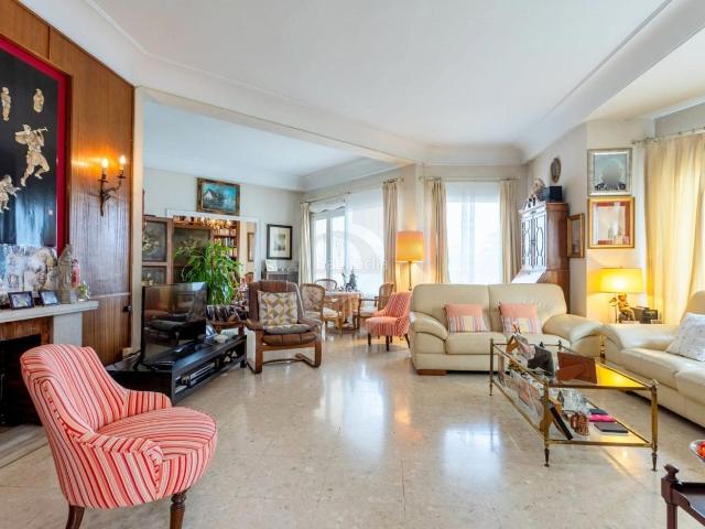 Piso en venta en Valencia, Gran Via. Piso en Jacinto Benavente. Pisos.