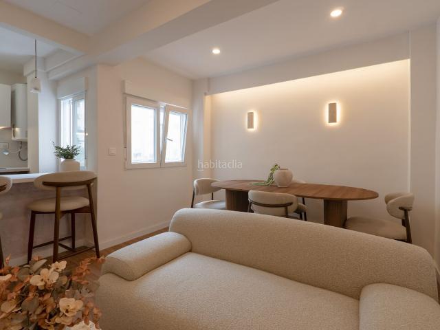 Piso en venta en Valencia, L´Hort de Senabre. Piso en venta en Plaza de l'Escultor Frechina. Pisos.