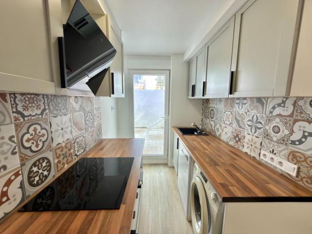 Piso en venta en Valencia, L´Hort de Senabre. Piso reformado de 4 habitaciones con terraza y balcón en LHort de Senabre!. Pisos.
