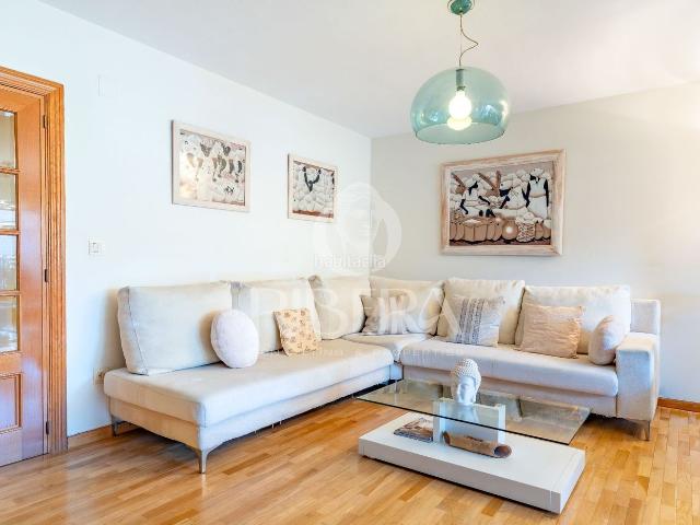 Piso en venta en Valencia, La Bega Baixa Plaza Xúquer. Luminosa vivienda con terraza en Paseo Facultades. Pisos.