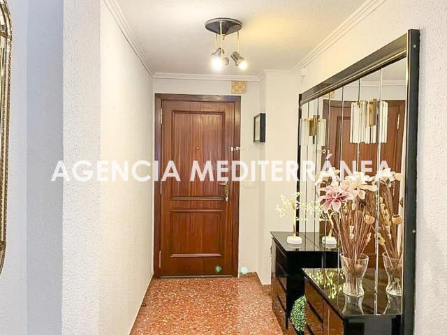 Piso en venta en Valencia, La Creu Coberta. PISO EN VENTA CON GARAJE EN ZONA JESÚS LHORT DE SENABRE. Pisos.