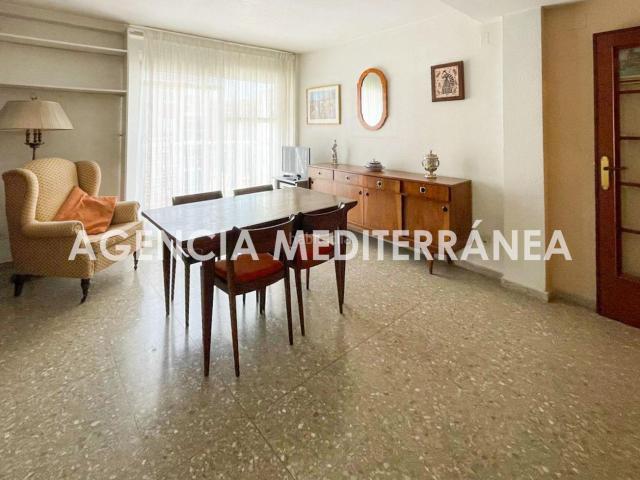 Piso en venta en Valencia, La Creu del Grau. Excelente oportunidad en Penya Roja. Pisos.