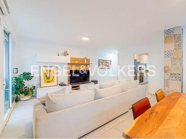 Piso en venta en Valencia, La Creu del Grau. Exclusiva vivienda reformada con vistas despejadas y gran luminosidad. Pisos.