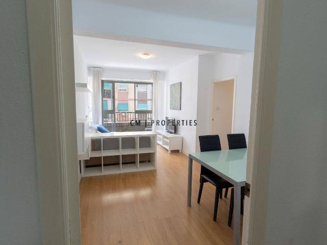 Piso en venta en Valencia, La Creu del Grau. Piso en venta de 3 habitaciones en el Grau. Pisos.