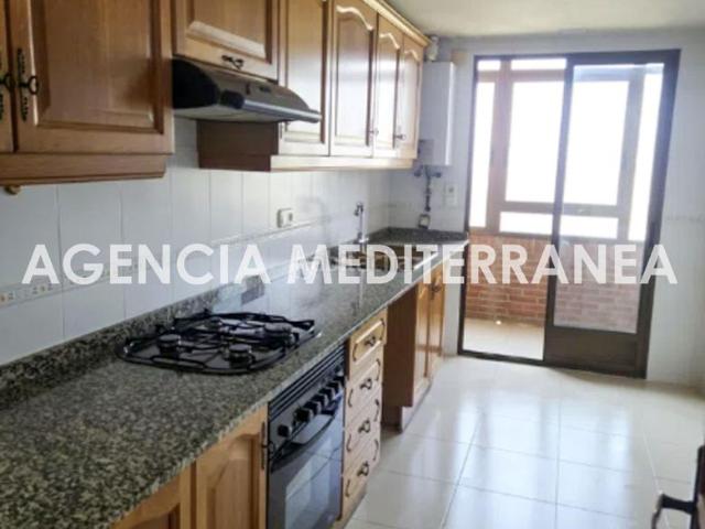Piso en venta en Valencia, Vara de Quart. Magnífico piso con 2 plazas de garaje incluidas. Pisos.