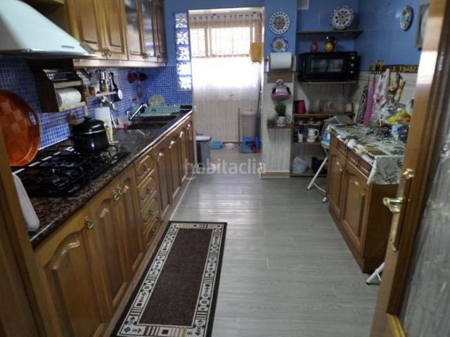Piso en venta en Valencia, La Llum. MUY AMPLIO Y REFORMADO CON BALCÓN Y ASCENSOR. Pisos.