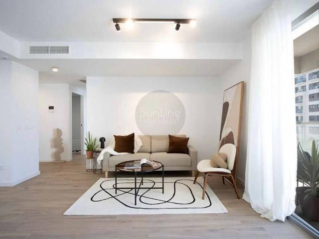 Piso en venta en Valencia, La Punta. Venta de moderno piso con terraza en un nuevo complejo residencial cerrado con piscina y pádel en La Punta. Pisos.