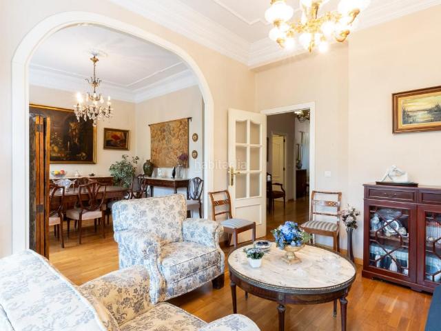Piso en venta en Valencia, La Petxina. Pisos.