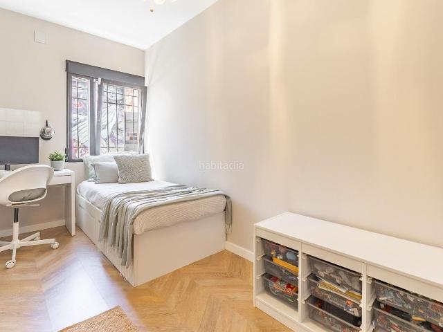 Piso en venta en Valencia, La Petxina. Vivienda exclusiva en Gran Vía Fernando el Católico Reforma de lujo, luz y vistas abiertas. Pisos.