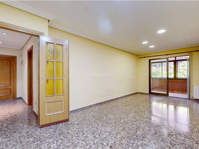 Piso en venta en Valencia, La Raïosa. OPORTUNIDAD ÚNICA A TAN SÓLO UNOS PASOS DE LA ESTACION DE AVE, CON TERRAZA Y BALCÓN!. Pisos.