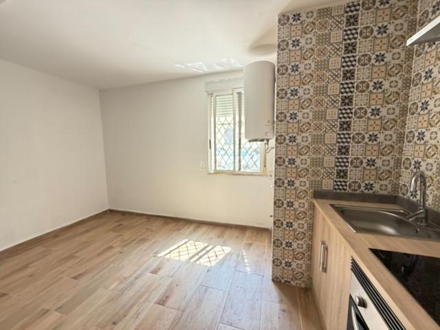 Piso en venta en Valencia, La Torre. Pisos.