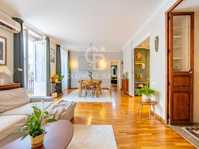 Piso en venta en Valencia, La Xerea. Elegante piso de 145m2 muy luminoso y con balcón en la Xerea. Pisos.