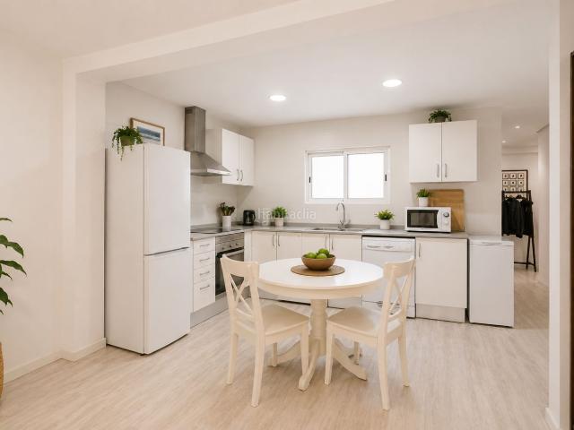 Piso en venta en Valencia, La Xerea. Piso de 2 dormitorios y 2 baños, en venta en La Xerea. Pisos.