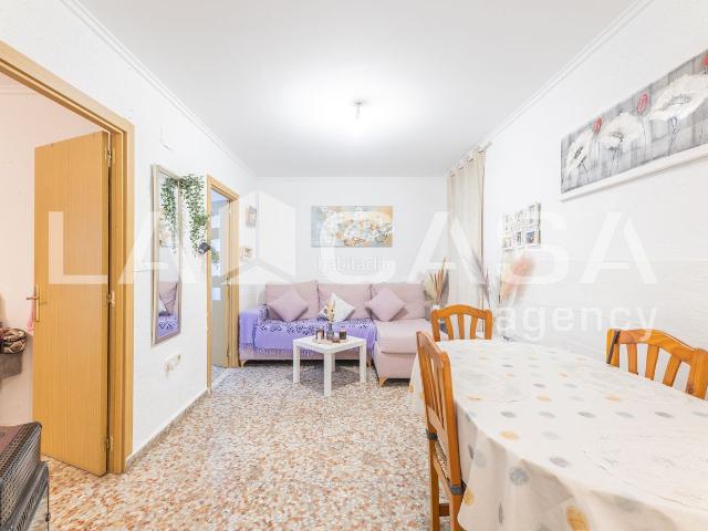 Piso en venta en Valencia, Les Tendetes Avenida Burjassot. OPORTUNIDAD PARA INVERSORES EN MARXALENES!. Pisos.