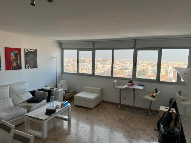 Piso en venta en Valencia, Penya Roja Avda. Francia. ¡Descubre tu nuevo hogar en la Torre de Av Francia!. Pisos.