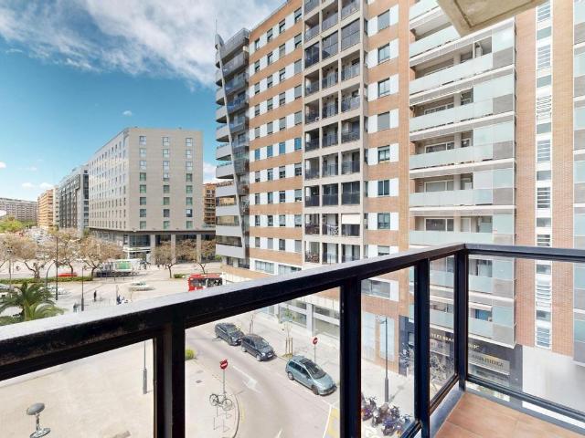 Piso en venta en Valencia, Penya Roja Avda. Francia. Piso de tres dormitorios, plaza de garaje, trastero y piscina. Pisos.