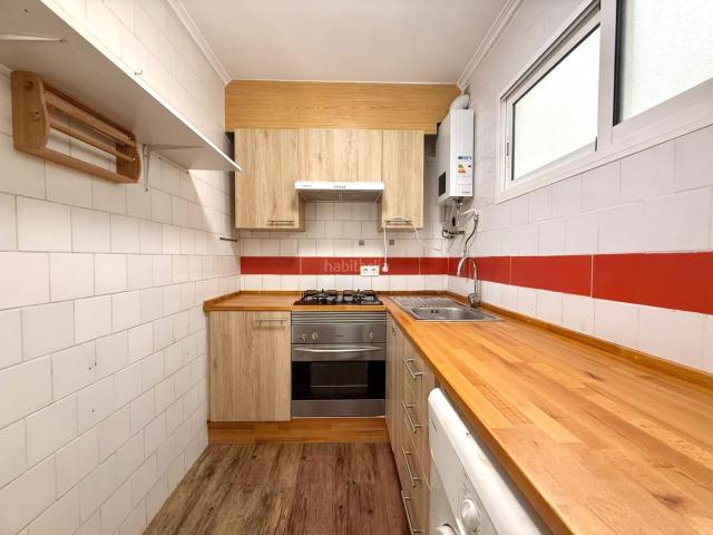 Piso en venta en Valencia, Russafa. Piso de 4 habitaciones con orientación sur junto al Parque Central. Pisos.