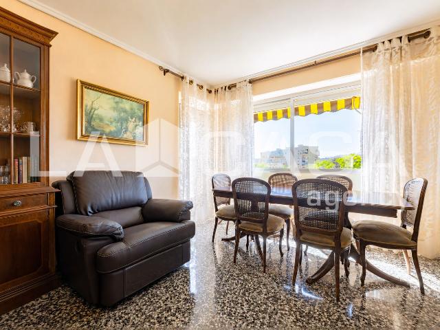 Piso en venta en Valencia, Sant Antoni. Pisos.