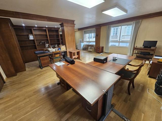 Piso en venta en Valencia, Sant Francesc. fantástico piso situado en pleno centro de Valencia, en el exclusivo barrio de San Francesc Ciutat Vella, con una ubicación inmej. Pisos.