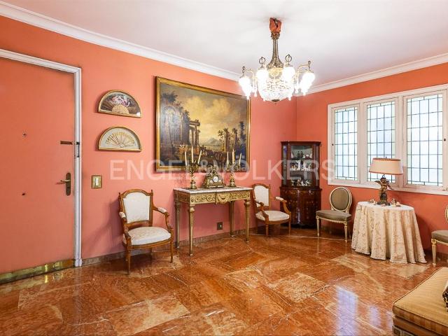 Apartamento en venta en Valencia, Sant Francesc. Magnífica vivienda junto a la Plaza del Ayuntamiento. Apartamentos.