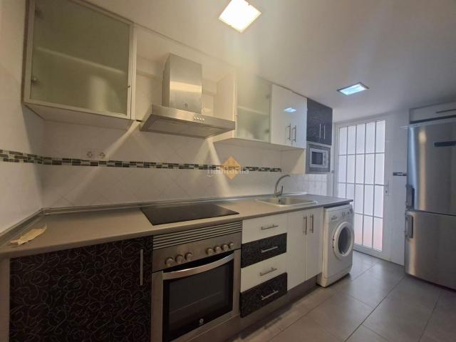 Piso en venta en Valencia, Sant Francesc. SE VENDE ACOGEDOR PISO CON TERRAZA INTERIOR EN VALENCIA CENTRO 290.000. Pisos.