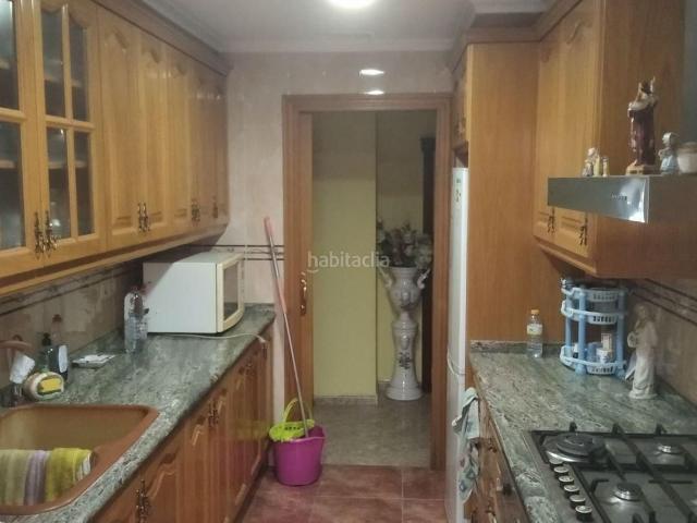 Piso en venta en Valencia, Sant Marcel·lí. Amplia vivienda en venta en el Barrio de Jesús Calle San Marcelino, junto al Hospital Peset INMOCITY pone a la venta esta fantás. Pisos.