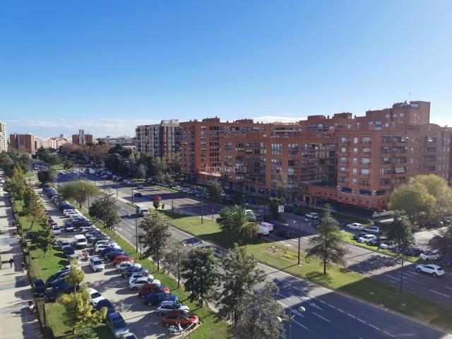 Piso en venta en Valencia, Soternes. Piso en venta en Soternes, L'Olivereta en Valencia. Pisos.