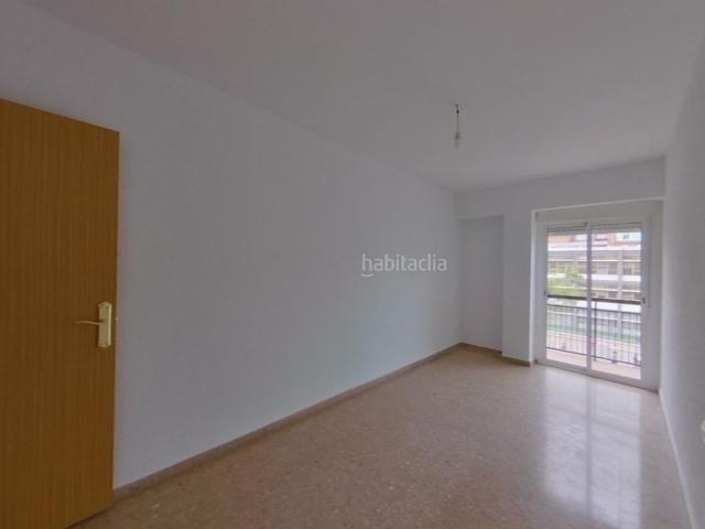 Piso en venta en Valencia, Torrefiel. Magnífica vivienda en Torrefiel. Pisos.