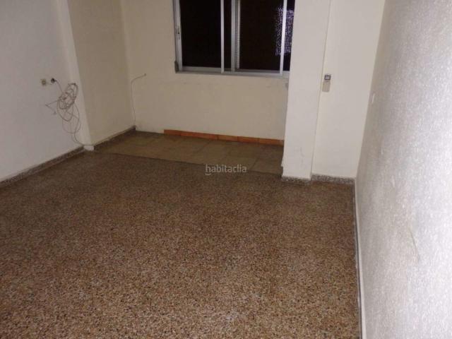 Piso en venta en Valencia, Torrefiel. Pisos.