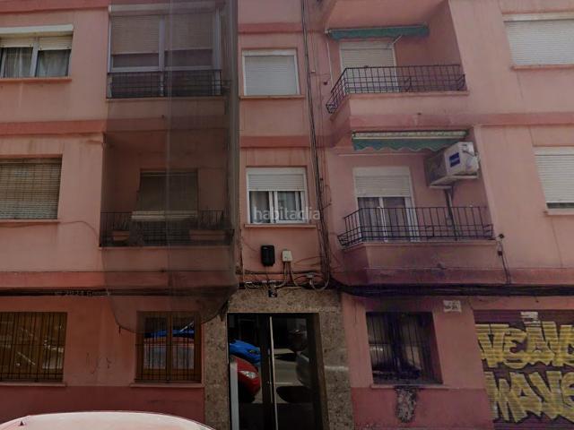 Piso en venta en Valencia, Torrefiel. Pisos.