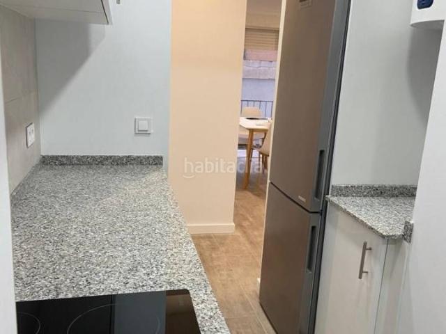 Piso en venta en Valencia, Trinitat. INMOBILIARIA SERRERIA VENDE EN EXCLUSIVA ESTE BONITO PISO junto a los viveros muy centrico.La vivienda es del 1962 se t. Pisos.
