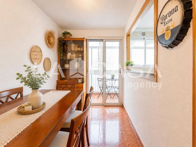 Piso en venta en Valencia, Trinitat. Se vende Dúplex en Avenida del Primat Reig. Pisos.