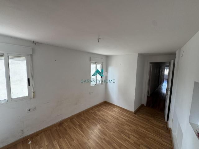 Piso en venta en Vall d´Uixó la. AMPLIA VIVIENDA EXTERIOR CON GRAN POTENCIAL. Pisos Vall d´Uixó.