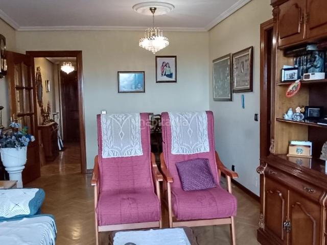 Piso en venta en Valladolid, Delicias. Piso de 4 dormitorios con garaje y trastero en Delicias. Pisos.