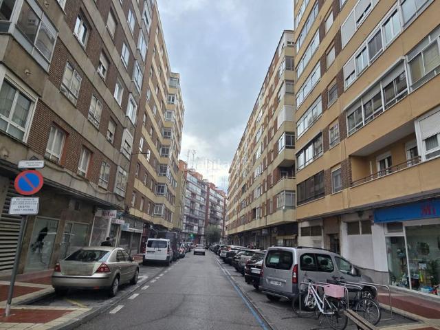 Piso en venta en Valladolid, San Pablo San Nicolás. Vienda en pleno corazón histórico de Valladolid, junto a San Pablo y el Palacio Real. Pisos.