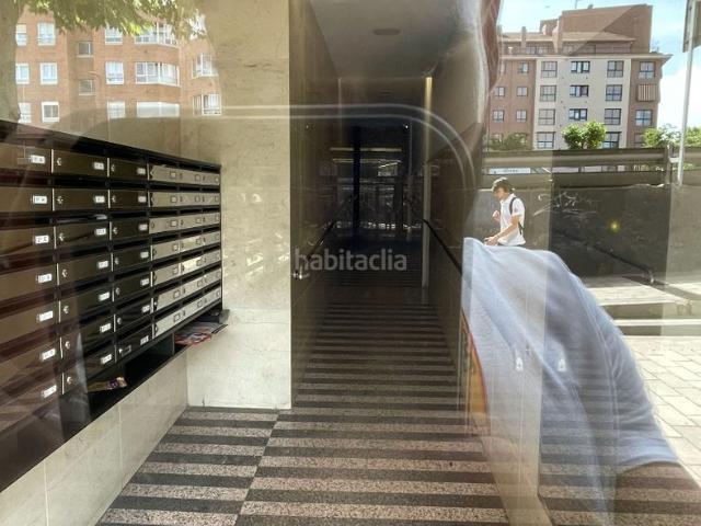 Piso en venta en Valladolid, Pajarillos Bajos. Panaderos Valladolid, Inversores vivienda en venta en calle San Isidro con contrato de alquiler de renta antigua con fecha de Febr. Pisos.