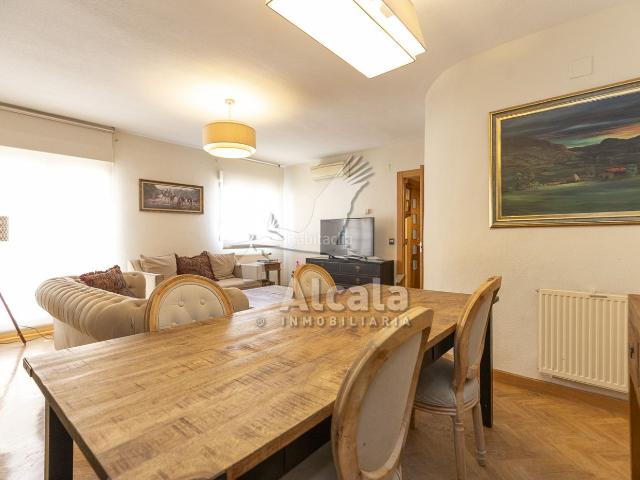 Piso en venta en Valladolid, Parquesol. FANTÁSTICO TRIPLEX EN LA NUEVA RINCONADA CON DOS PLAZAS DE GARAJE Y PISCINA. Pisos.
